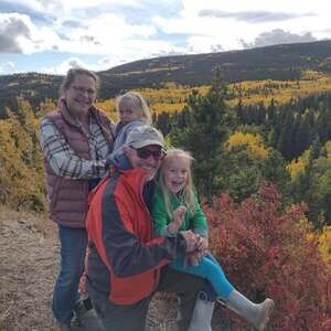 Meet your Posher, Laura